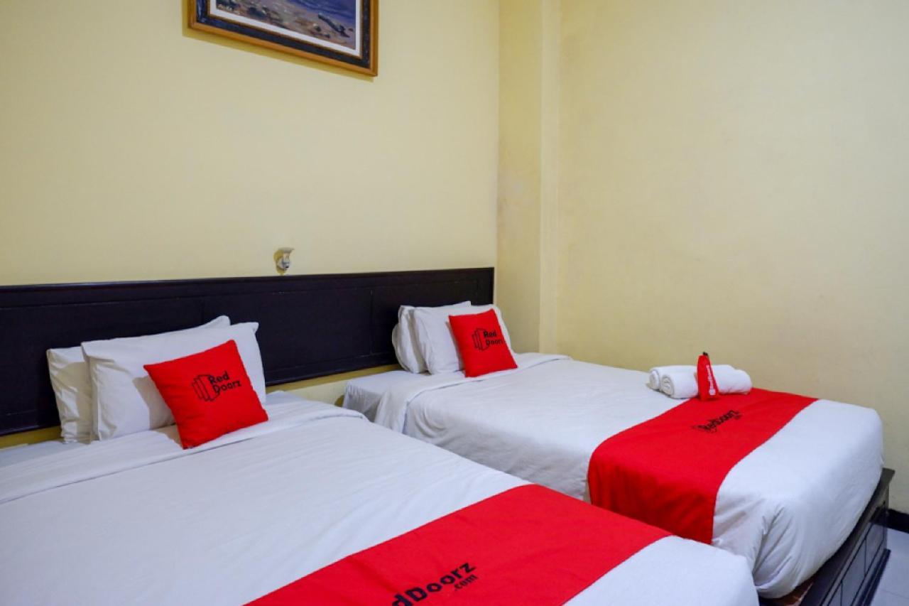 מלון Lepoleop Reddoorz Near Citraland Waterpark Kendari מראה חיצוני תמונה